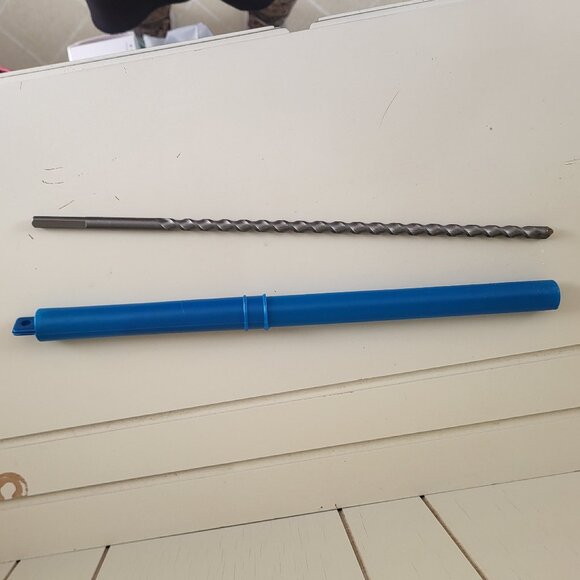 Various: Ceiling light globe, drill bit, 4-way key - Picture 3 of 6